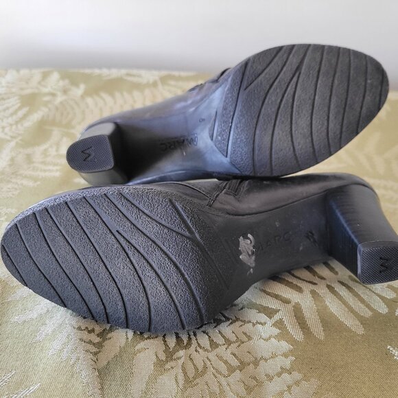 Marc Fisher Shoes - Picture 6 of 7